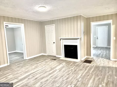 Living - 708 De Groat St, Lagrange, GA 30241 photo 4 of 5