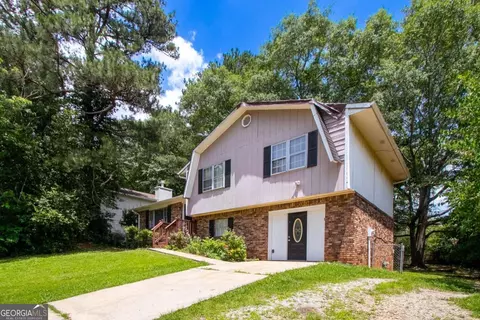 6708 Bedford Rd, Rex, GA 30273 photo 2