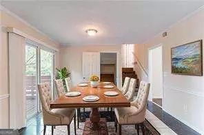 6708 Bedford Rd, Rex, GA 30273 photo 9