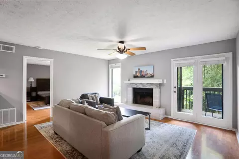 903 Tuxworth Cir, Decatur, GA 30033
