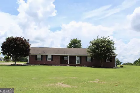618 W Williamson Rd, Williamson, GA 30292