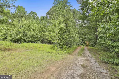 525 Polk Rd, Moreland, GA 30259