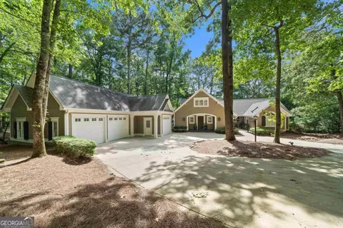 1320 Dogwood Dr, Greensboro, GA 30642