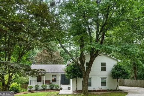 215 Ansley Ct, Roswell, GA 30076