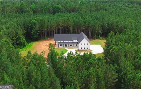 1585 Parks Rd, Forsyth, GA 31029