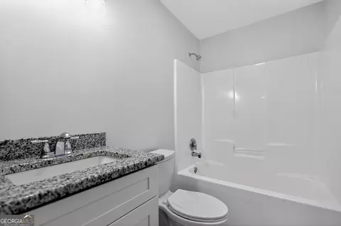 Bath - 1208 Pool Mill St, Lagrange, GA 30241 photo 2 of 2