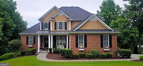 65 Peninsula Cir, Newnan, GA 30263