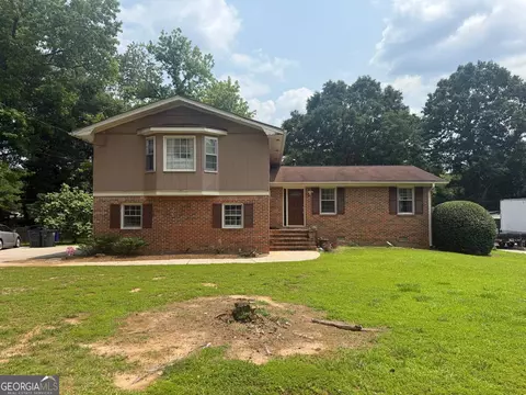 2206 Rhett Ct, Lawrenceville, GA 30044