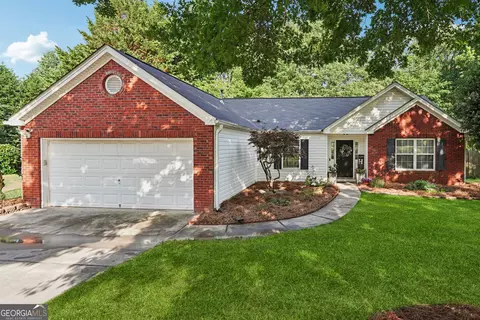 905 Creekmore Ln, Loganville, GA 30052