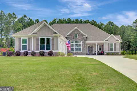 445 Cushing St, Senoia, GA 30276
