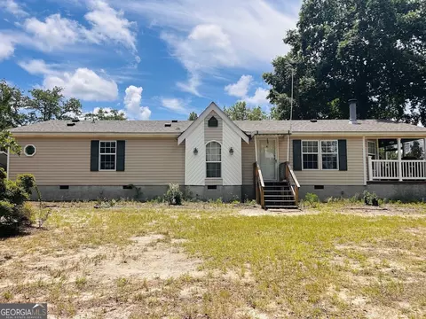 424 Moores Chapel Rd, Mauk, GA 31058