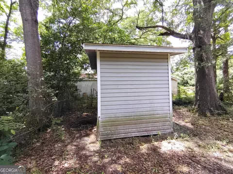 Exterior - 107 Roberts St, Warner Robins, GA 31093 photo 3 of 9