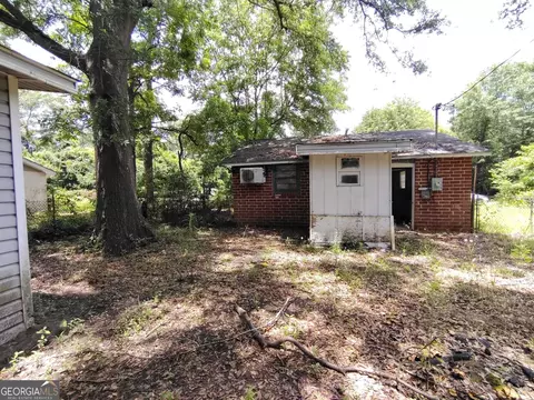 Exterior - 107 Roberts St, Warner Robins, GA 31093 photo 2 of 9
