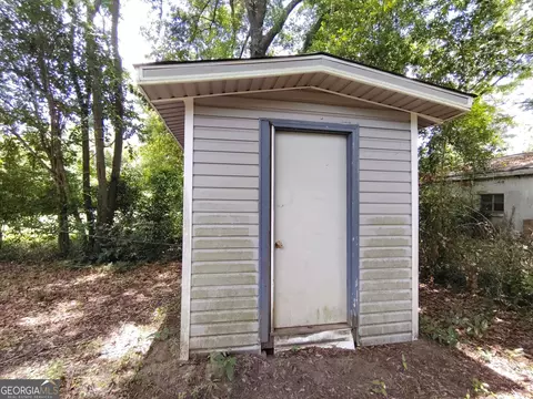 Exterior - 107 Roberts St, Warner Robins, GA 31093 photo 4 of 9