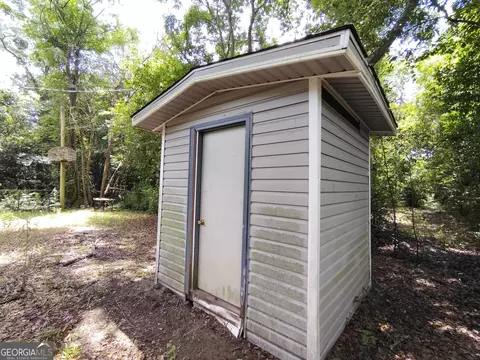 Exterior - 107 Roberts St, Warner Robins, GA 31093 photo 5 of 9