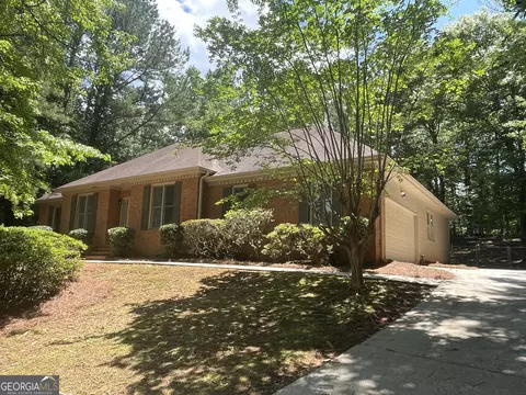56 Ridgewood Ct, Mcdonough, GA 30252