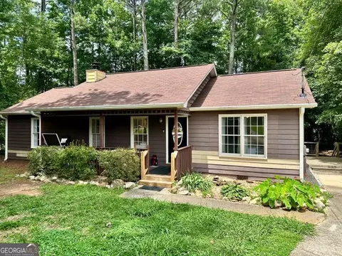 85 Pine Haven Dr, Carrollton, GA 30116