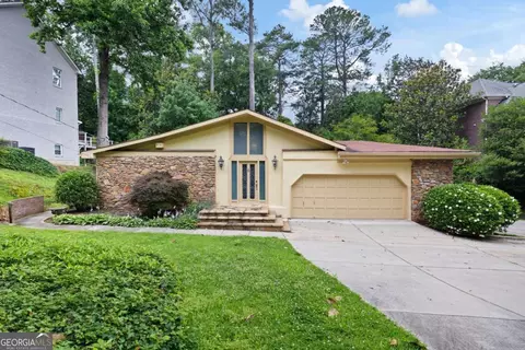 3272 Pinestream Rd NW, Atlanta, GA 30327