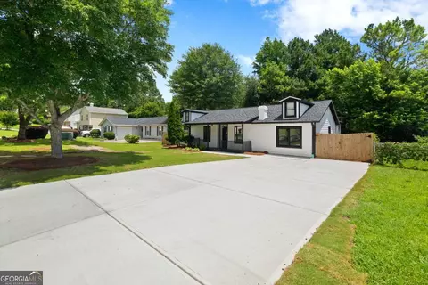 4946 Lake Ridge Trl, Lilburn, GA 30047