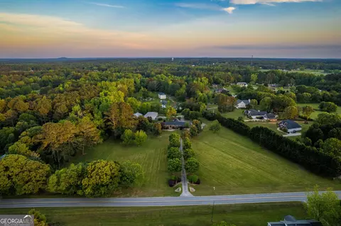 3700 Tom Brewer Rd, Loganville, GA 30052