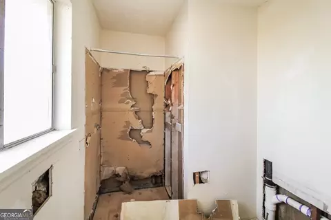 Bath - 2571 Beech St, Morrow, GA 30260 photo 1 of 1