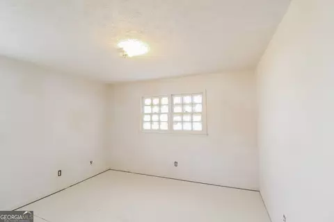 Bedroom - 2571 Beech St, Morrow, GA 30260 photo 2 of 9