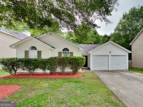 6630 Pole Creek Dr, Lithonia, GA 30058