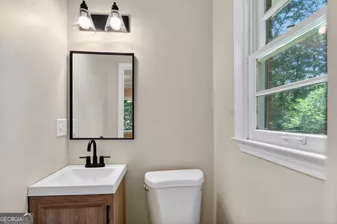 Bath - 116 Preston Pl, Lagrange, GA 30241 photo 1 of 2