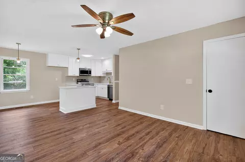 Living - 116 Preston Pl, Lagrange, GA 30241 photo 2 of 2