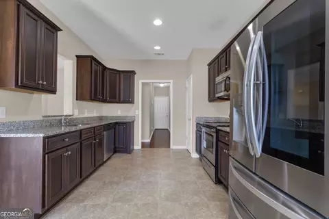 Kitchen - 502 Creekside Dr, Lagrange, GA 30240 photo 1 of 3