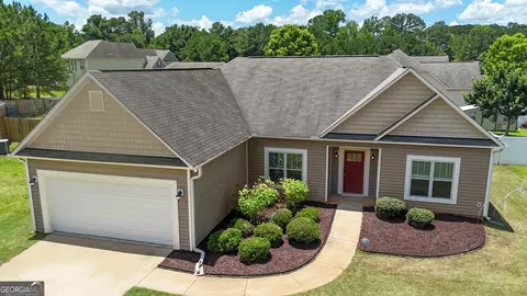 502 Creekside Dr, Lagrange, GA 30240