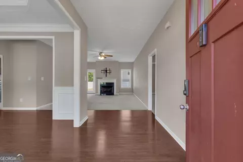 Entry Way - 502 Creekside Dr, Lagrange, GA 30240 photo 1 of 5