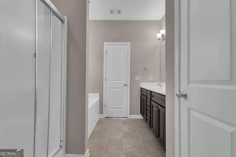 Entry Way - 502 Creekside Dr, Lagrange, GA 30240 photo 5 of 5