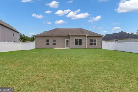 Exterior - 502 Creekside Dr, Lagrange, GA 30240 photo 5 of 9