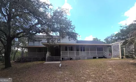 5927 Yellow Bluff Rd, Blackshear, GA 31516
