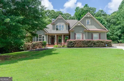1404 Fairwinds Ct, Loganville, GA 30052