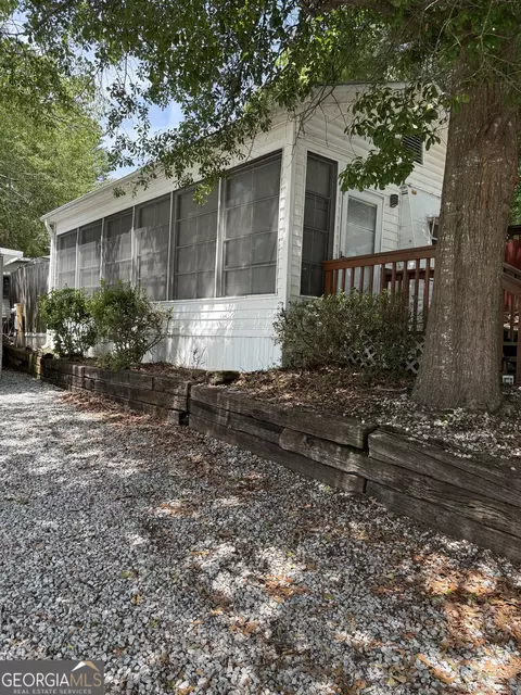 133 Admiral Dr, Hartwell, GA 30643