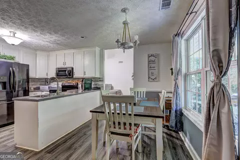 Dining - 160 Aaron Ct, Forsyth, GA 31029 photo 2 of 5