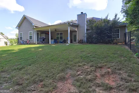 Exterior - 160 Aaron Ct, Forsyth, GA 31029 photo 5 of 10