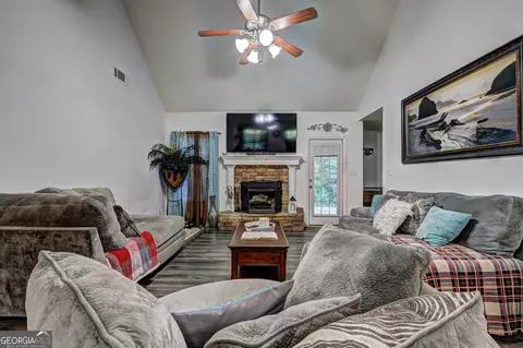 Living - 160 Aaron Ct, Forsyth, GA 31029 photo 1 of 2