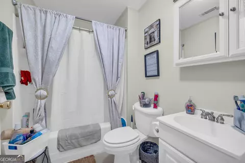 Bath - 116 Rickman St, Toccoa, GA 30577 photo 1 of 1