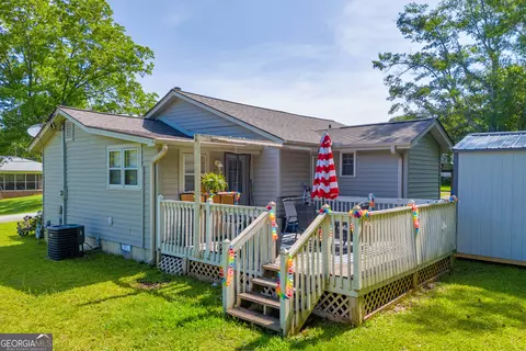 Exterior - 116 Rickman St, Toccoa, GA 30577 photo 6 of 8