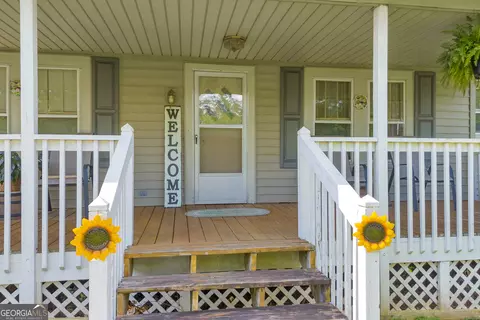 Exterior - 116 Rickman St, Toccoa, GA 30577 photo 5 of 8