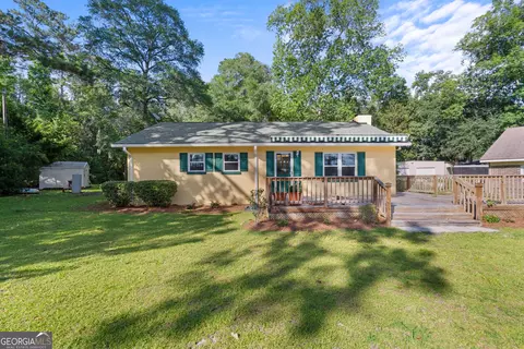 129 Cypress Lake Dr, Statesboro, GA 30458
