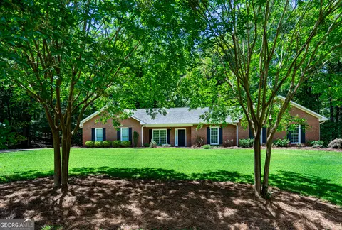 121 Colonial Ct, Lagrange, GA 30240 photo 3
