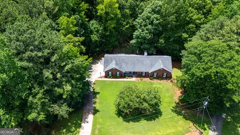 121 Colonial Ct, Lagrange, GA 30240 photo 2