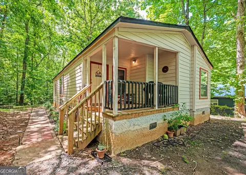 335 Lake Harbor Trl, Martin, GA 30557