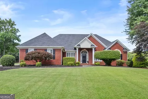 411 Hickory Fairway Ct, Woodstock, GA 30188