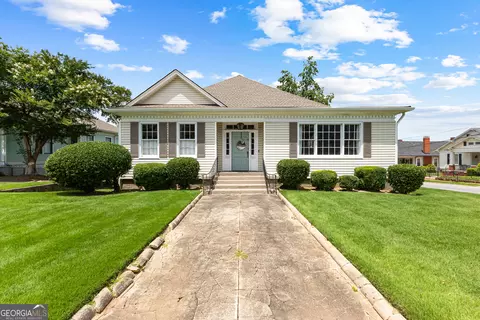 67 Lagrange St, Newnan, GA 30263