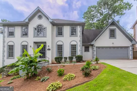 5674 Mountain Cres, Stone Mountain, GA 30087
